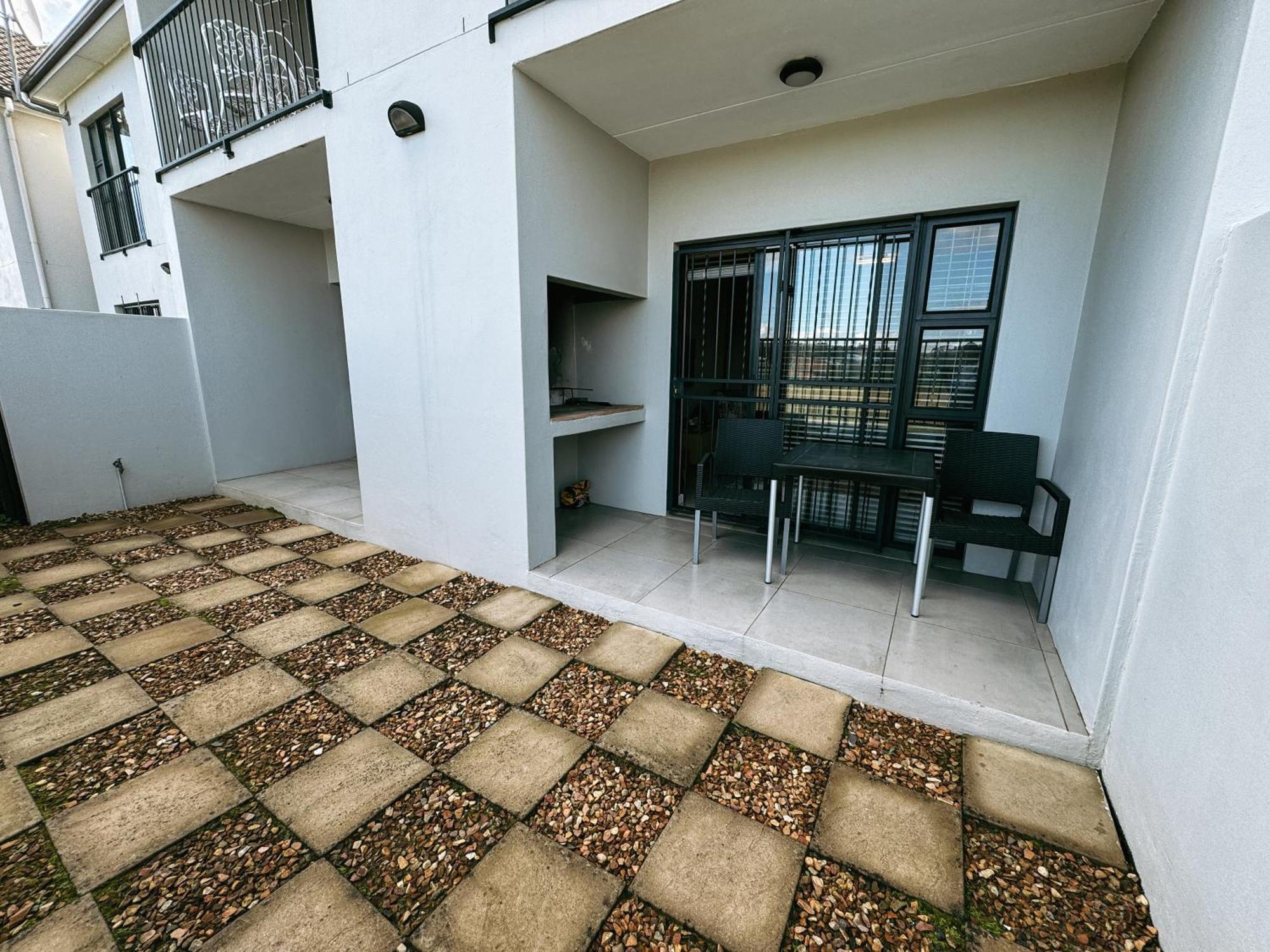 Appartement Nemesia Court à Durbanville Extérieur photo