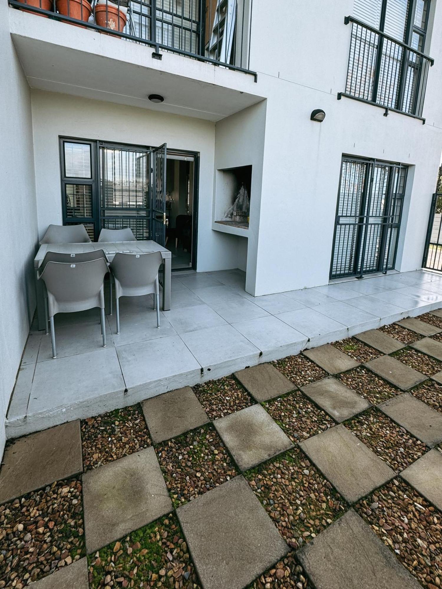 Appartement Nemesia Court à Durbanville Extérieur photo
